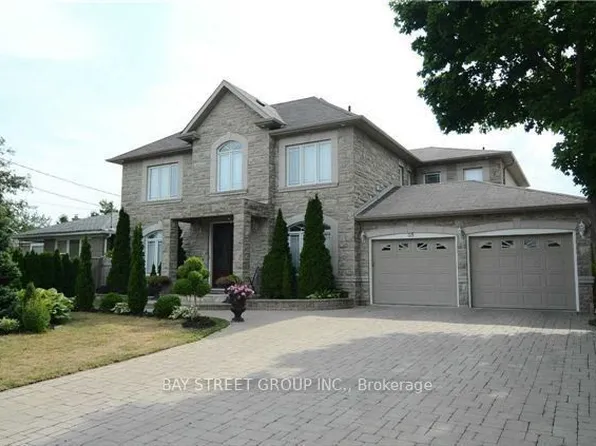 118 Fairglen Ave, Toronto, ON M1W 1A7