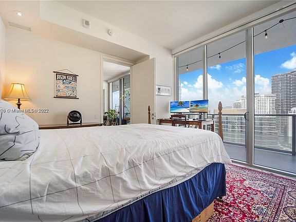 5th image of 1300 Brickell Bay Dr APT 3705