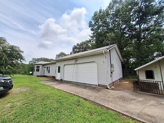 3rd image of 1354 McElrath Rd