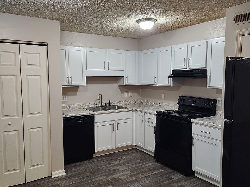 1st image of 5528A W Market St #5528A