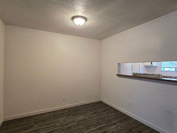 4th image of 1221 N Peach Ave APT 156