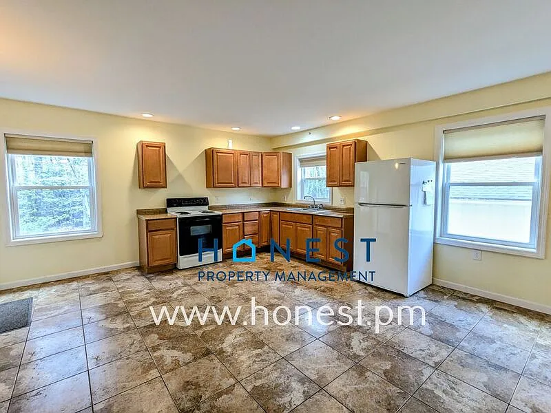 Building Photo - 1635 Lewiston Rd #12