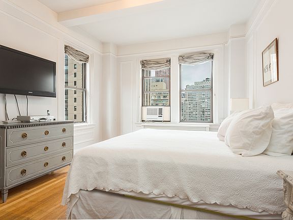 2nd image of 157-163 E 72nd St #15H