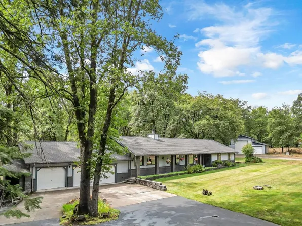 824 Quail Ct, McCloud, CA 96057