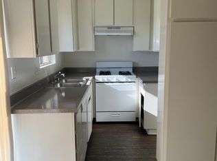 940 W 18th St #C2, Costa Mesa, CA 92627