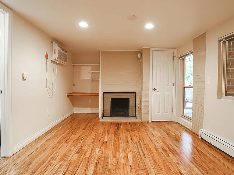 222 Logan — Photo 21