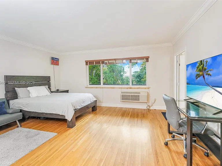 35 Antilla Ave #11 — Photo 4