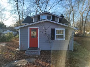 176 Laurelton Dr, Mastic Beach, NY 11951