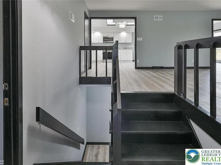 4410 Circle Dr — Photo 38