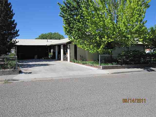 1st image of 961 Elm Dr
