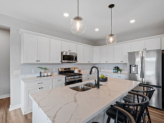 3rd image of 1574 Creekwood Dr