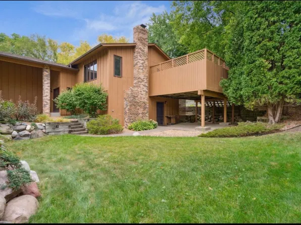 6485 Grand View Dr, Eden Prairie, MN 55346