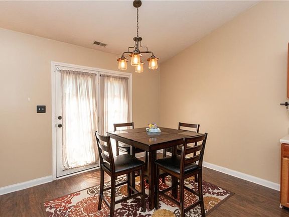 5th image of 420 N Odell St