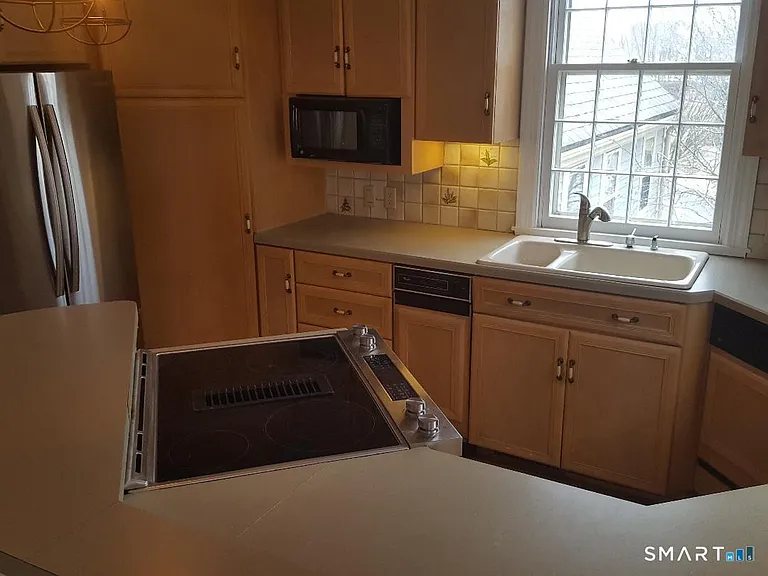 19 Grand Ave — Photo 14