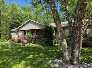 304 Berry Ln, Wisconsin Dells, WI 53965