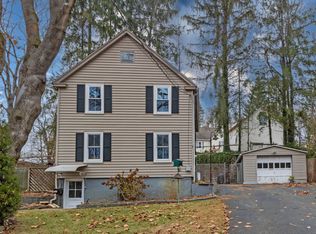 7 Railroad Ave, East Hampton, CT 06424