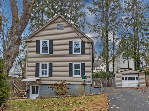 7 Railroad Avenue, East Hampton, CT 06424