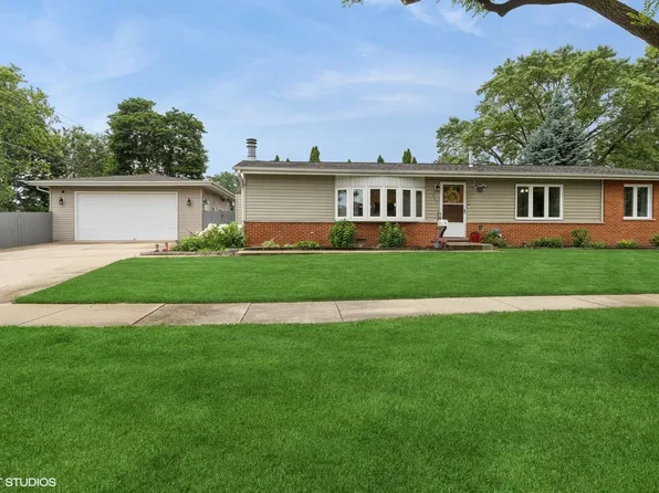 609 N Eastman Dr, Mount Prospect, IL 60056