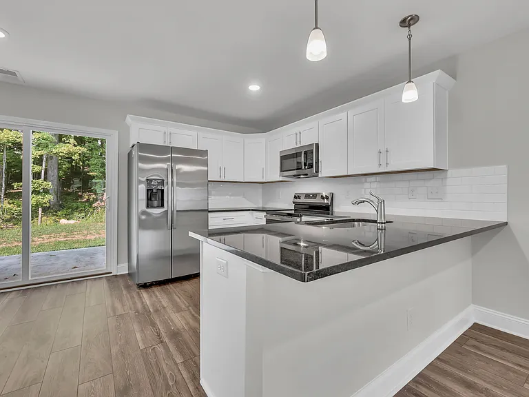 221 Limestone Point Dr — Photo 3