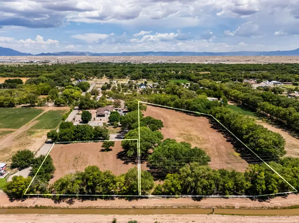 2226 Paul Rd SW, Albuquerque, NM 87105
