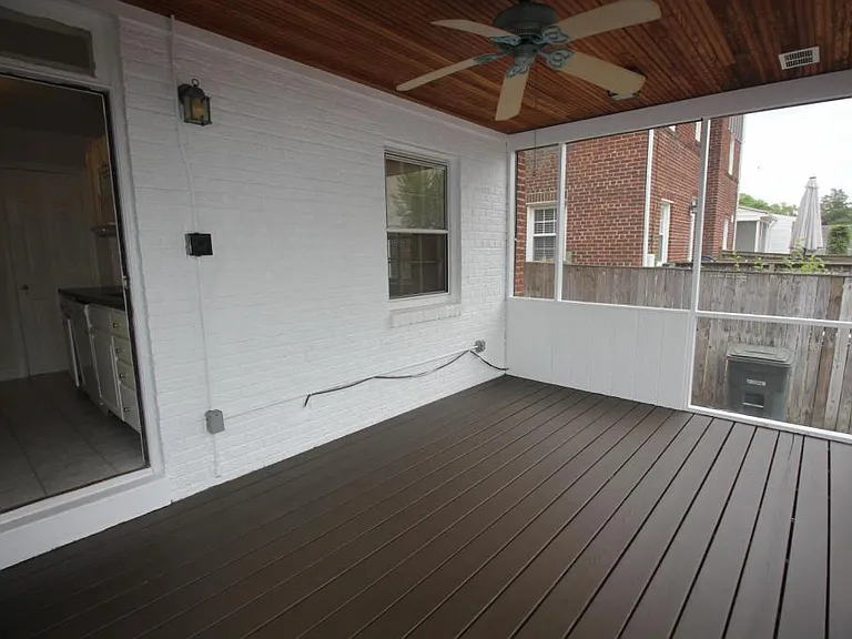712 N Oakland St — Photo 20