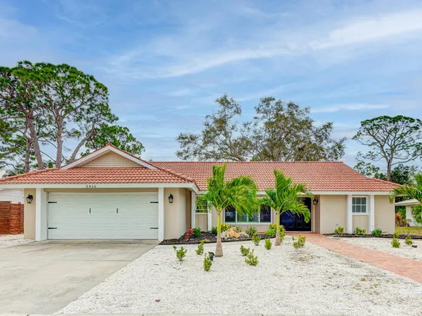 2416 Cass St, Sarasota, FL 34231