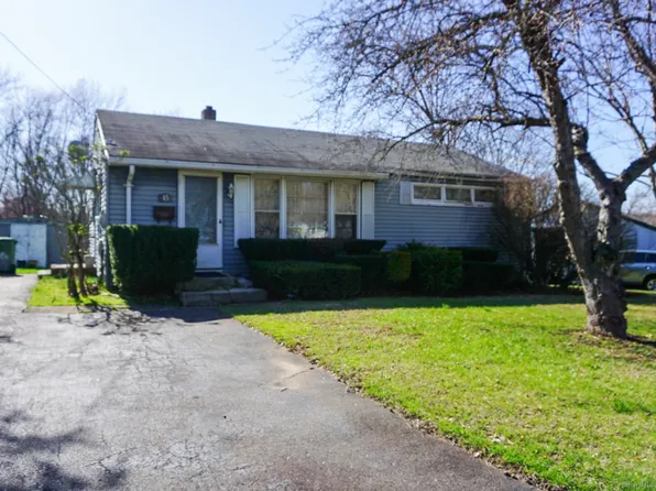 45 Spencer Drive, Middletown, CT 06457