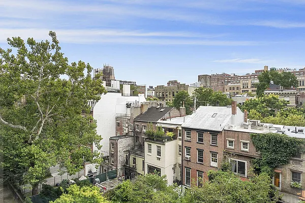 Sold by Compass | media 37