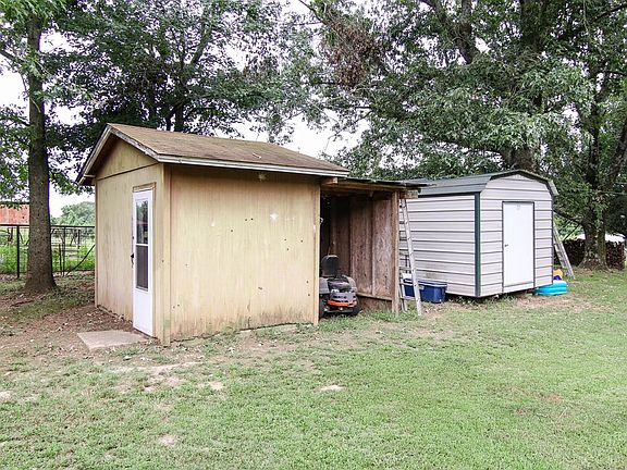 4th image of 831 County Road 4008