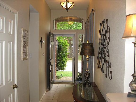 4th image of 5032 Bryn Mawr Dr