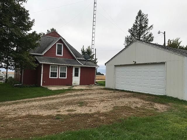 1st image of 1083 402nd Ave