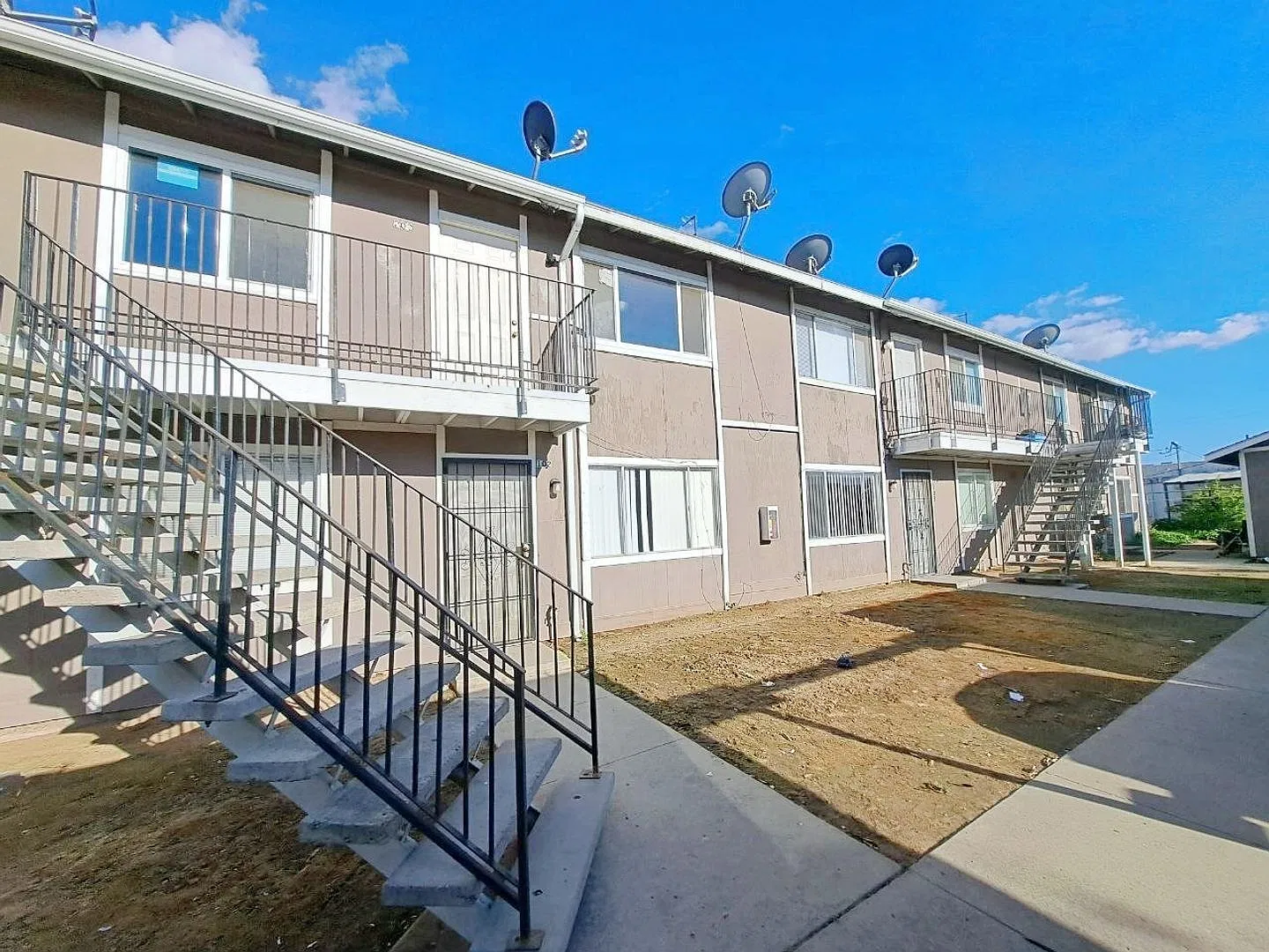 4730 E. Lamona Ave. — Photo 2