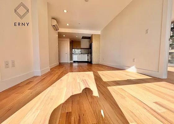 Rented by ERNY LLC | media 9