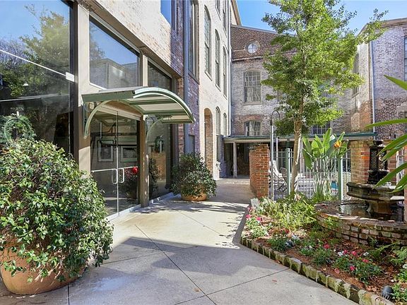 3rd image of 920 Poeyfarre St APT 281