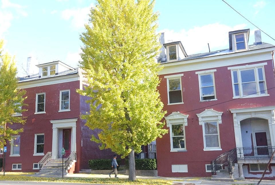 1st image of 176 N Broadway APT 6