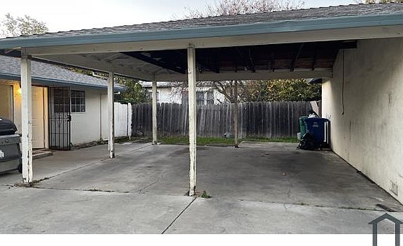 2nd image of 25787 Franklin Ave