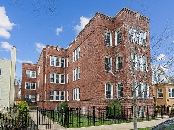 3rd image of 1648 W Edgewater Ave #1