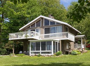 33 Bluff Head Rd W, Chebeague Island, ME 04017