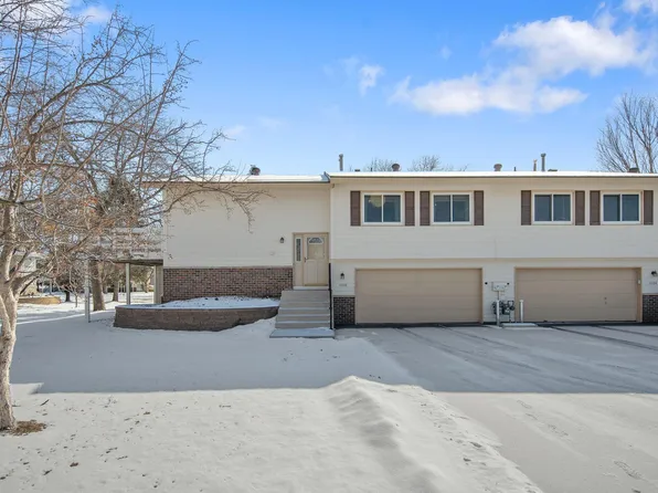 11106 Xavier Ct, Bloomington, MN 55437