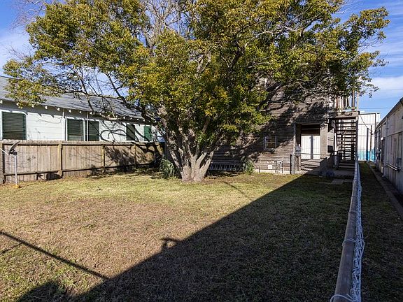 4th image of 4506 Avenue Q 1/2