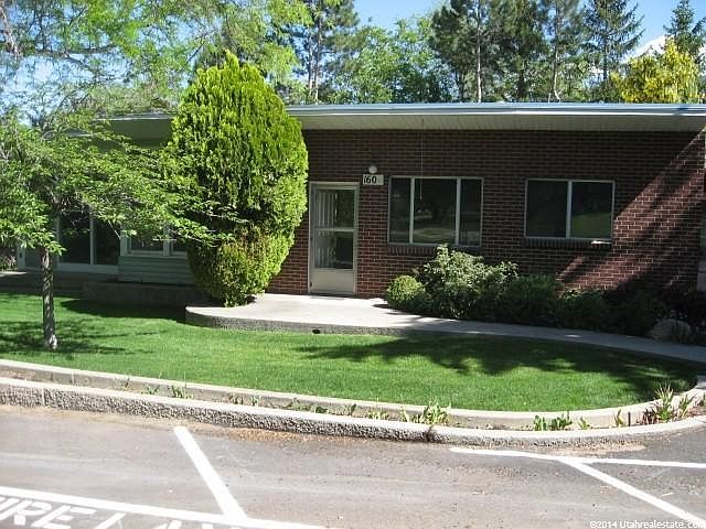 1st image of 160 W Harcliff Cir