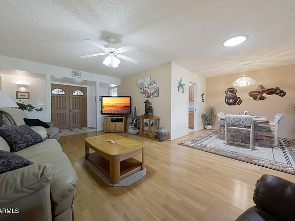 3rd image of 10322 W CAMEO Drive