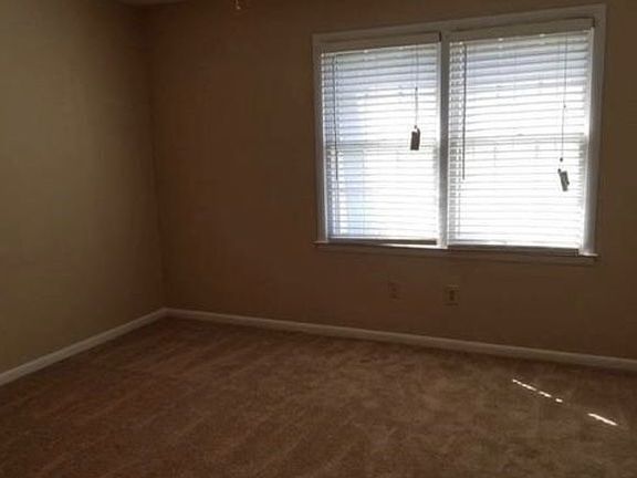 4th image of 2040 Kings Gate Cir APT A