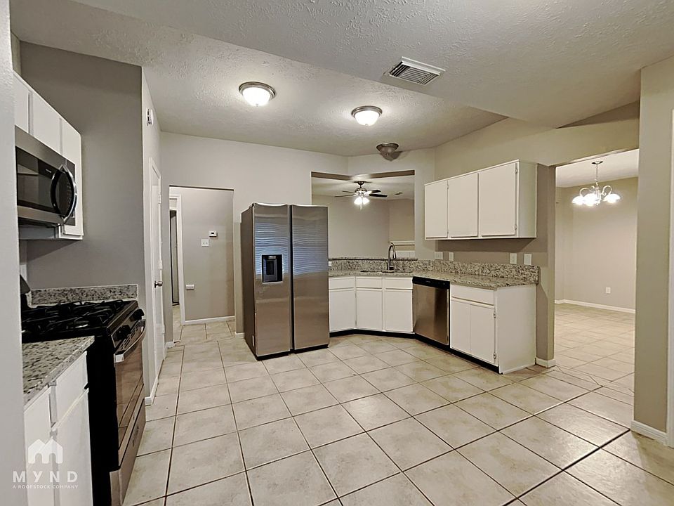 1st image of 1618 Regal Blue Ct