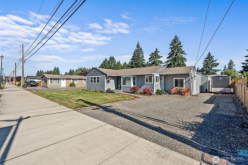 3rd image of 2801 Borst Avenue