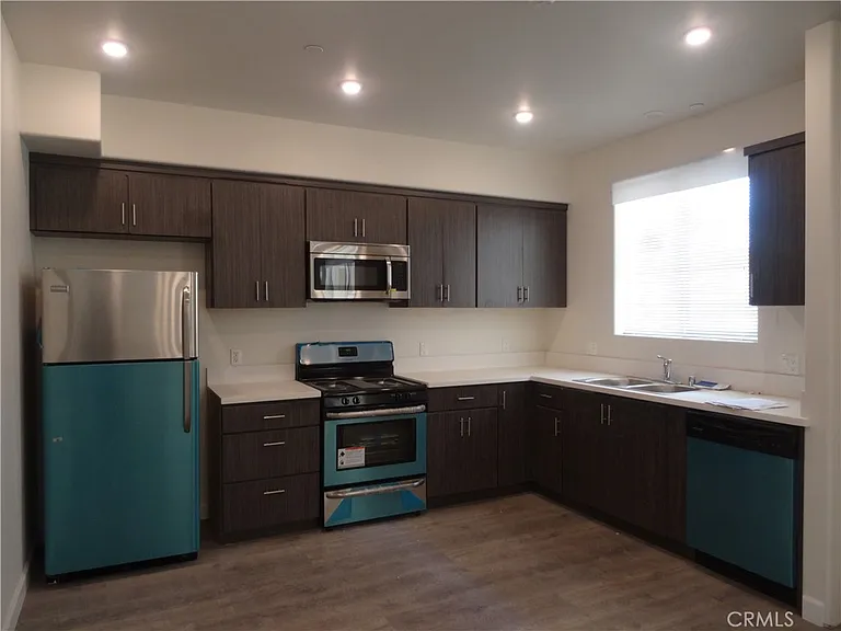 14400 Friar St #207 — Photo 2