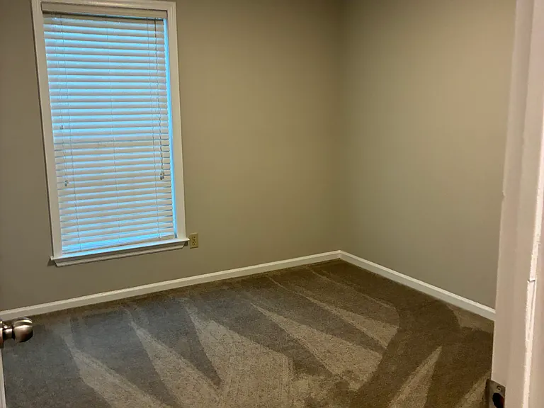 2426 Jay Cir — Photo 16