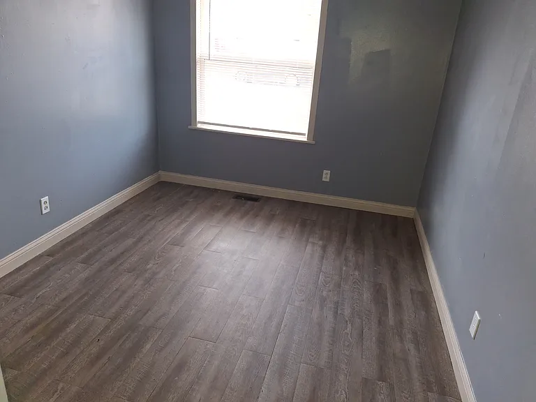 5439 Gerald Dr — Photo 20