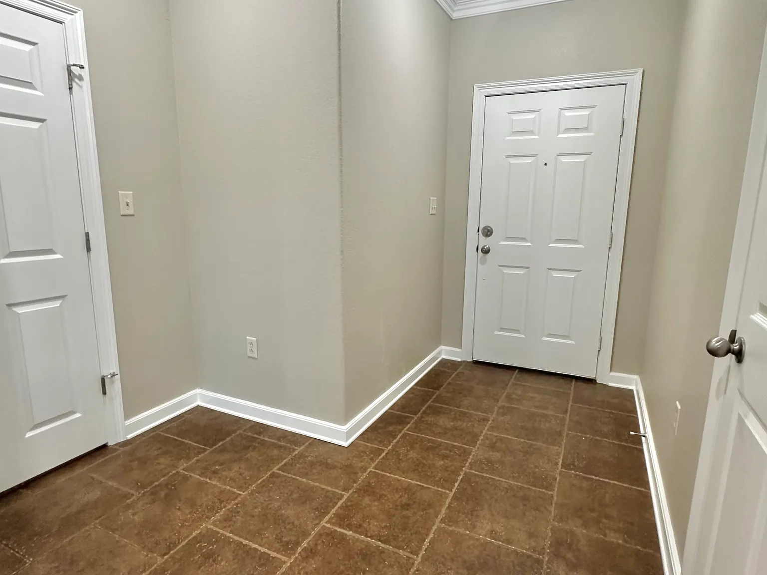 3 bed, 1258 sqft, $1,300 — Photo 4
