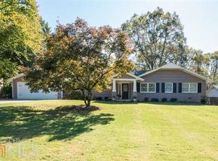 1691 W Nancy Creek Dr, Atlanta, GA 30319